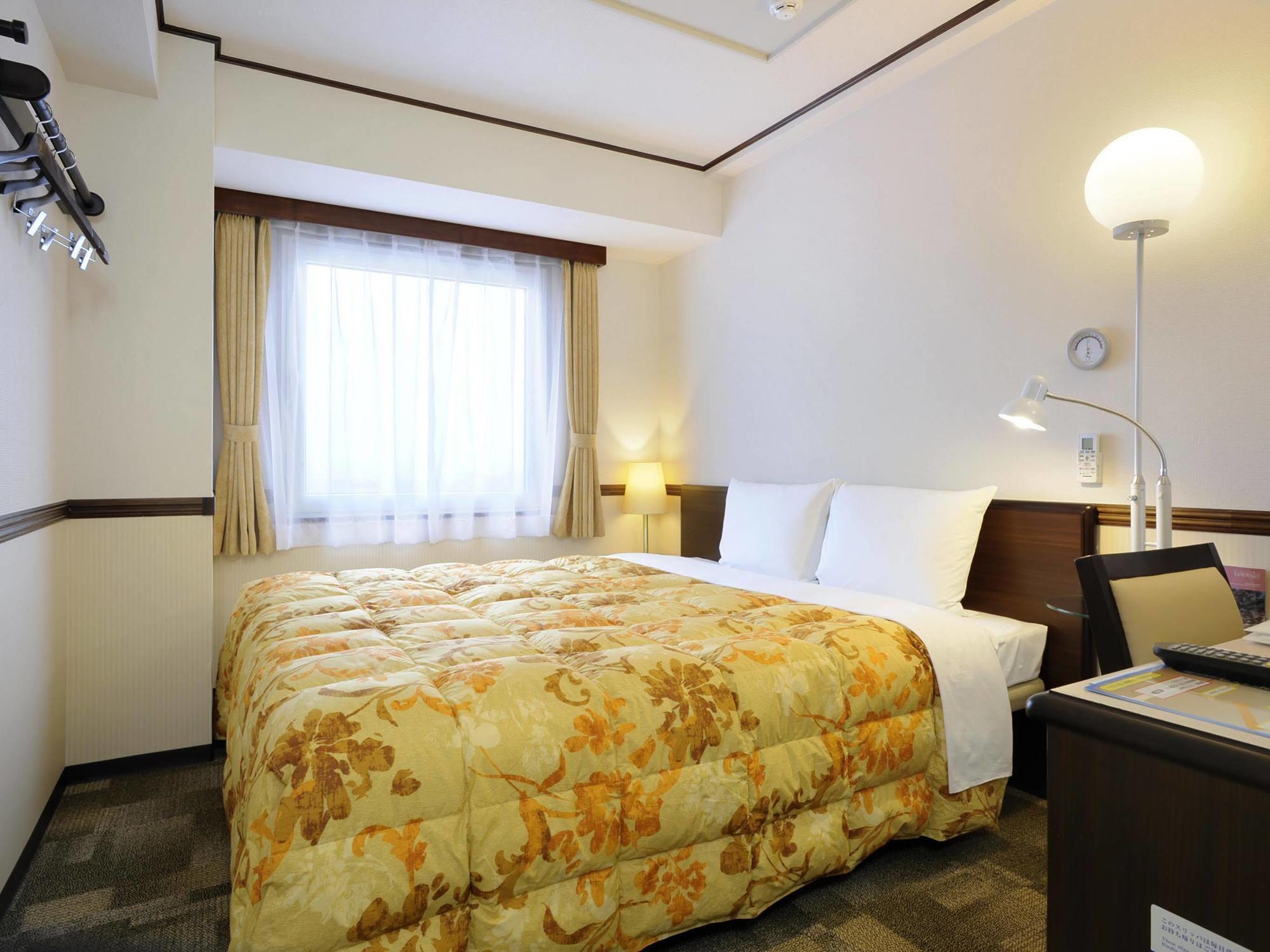 Toyoko Inn Osaka Namba Nippombashi Экстерьер фото